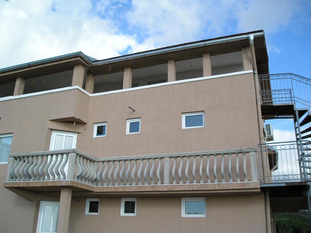 Laki Apartment